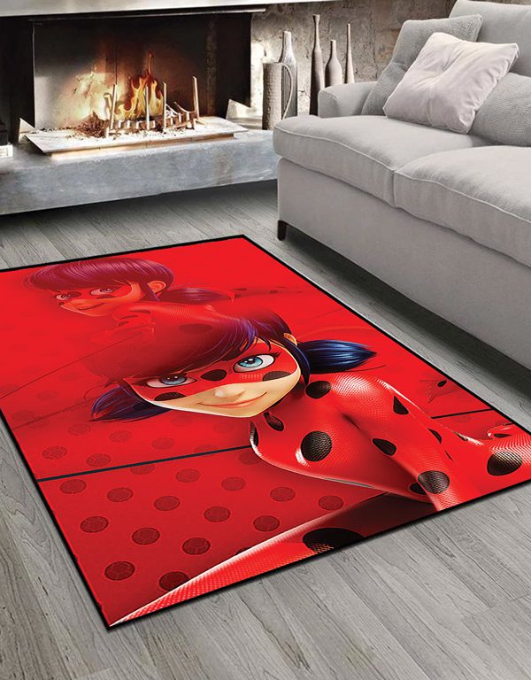 فرش چاپی دخترانه طرح دختر کفشدوزکی زمینه قرمز