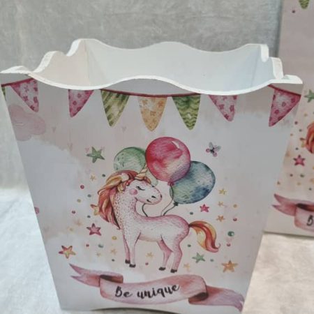 اجرا شده سطل زباله چوبی