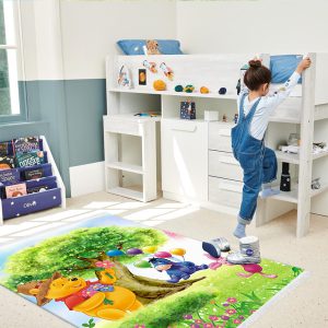 فرشینه طرح وینی پو با زمینه جنگل سبز