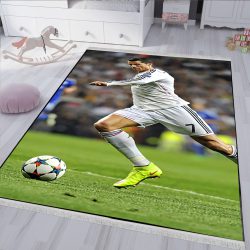 فرشینه فوتبالی اتاق نوجوان طرح رونالدو درحال شوت زدن
