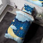 روتختی ماه و ستاره در آسمان آبی